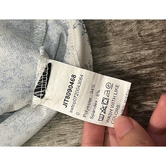 Women’s Smocked Ruched Blue White Toile Puff Sleeve Sweetheart Top Size Small - Picture 3 of 6